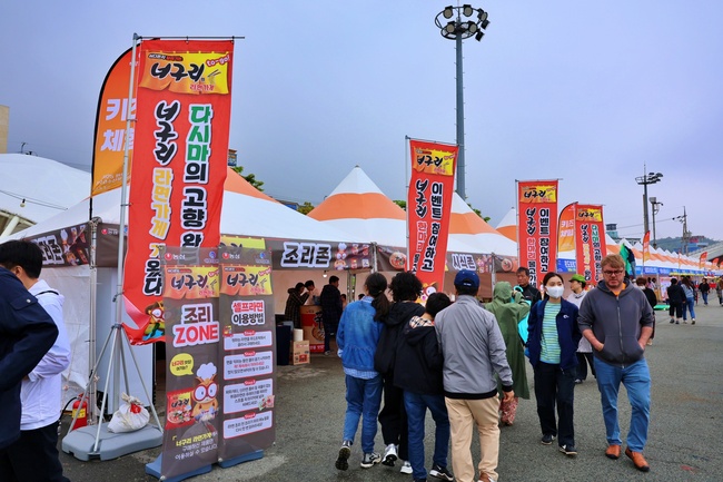 농심, ‘너구리 다시마의 고장’ 완도 장보고수산물축제 참가...지역경제 상생 실천