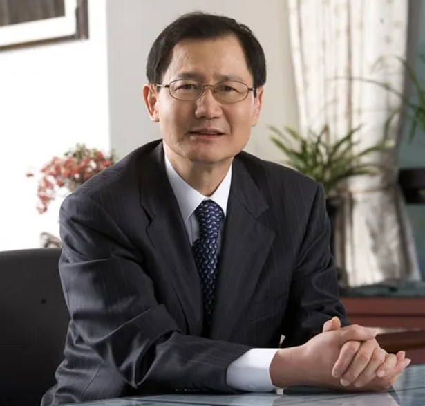 [CEO탐구] 82.박찬구 금호석유화학 회장, 복귀 2년...위기 극복·3세 경영 토대 \ 두 마리 토끼\  잡아