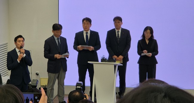 [현장]KT \ 소액결제 피해고객\  추가 확인... 6명 늘어난 368명