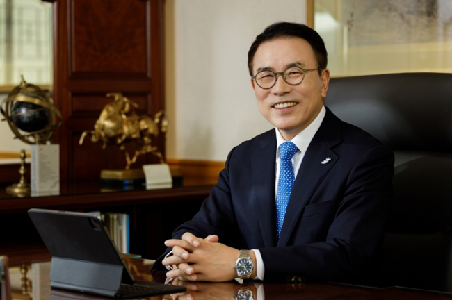 IBK기업은행, 포용금융의 \ 금리역전\  부작용 해법...‘아이-원 징검다리론\  출시