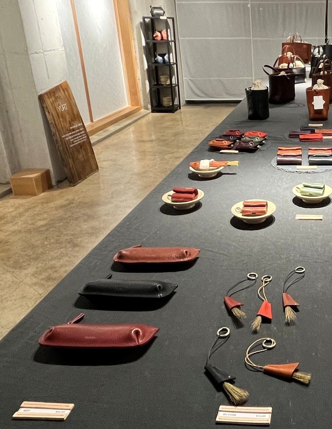 [유통 레이더] 애슐리·무신사·미쟝센, 봄기운 타고 외출 수요 정조준