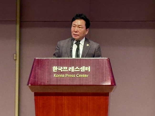 [현장] 중동전쟁·미중갈등에 흔들리는 공급망…부산항만공사, \