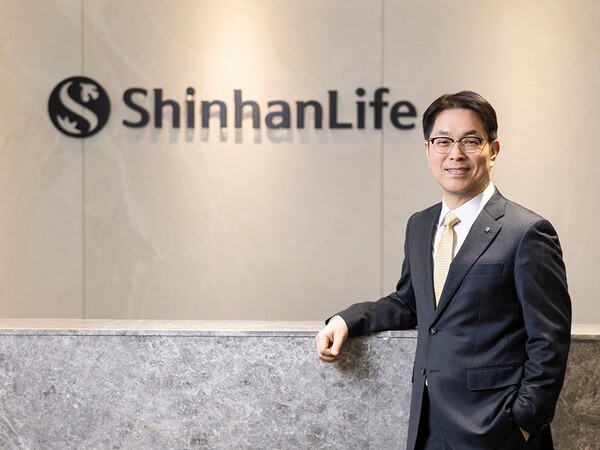 환율 \ 1500원 돌파\  쇼크에도 건재한 신한라이프…위기 속 빛난 \ 백투백 헤지\  전략