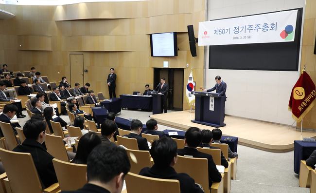 롯데케미칼, \ 범용 덜고 첨단 채운다\ …사활 건 ‘체질 개선’