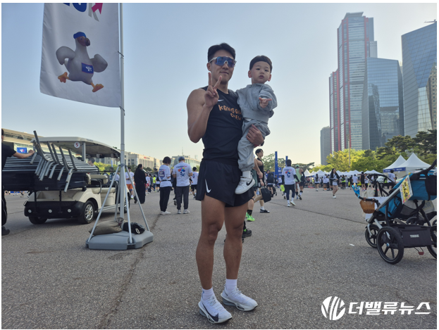 [현장] 키움증권, \ 2026 키움런\  개최...\ 함께\ 란 무엇인지 깨닫게 해준 봄 축제