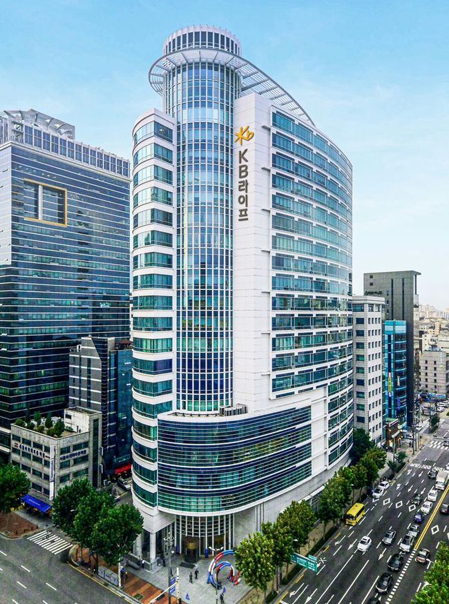 KB 보험 계열사, 1Q \ 동반 비상(飛上)\ ...KB손보 순익1676%↑, KB라이프 798억 순익 흑전