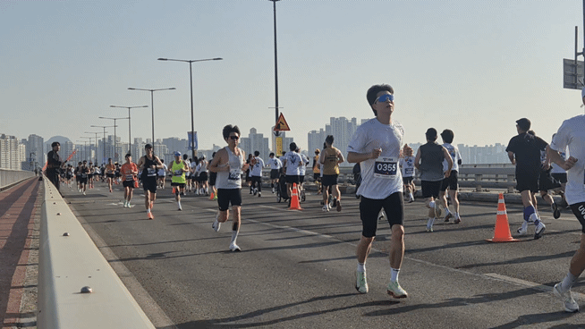 [현장] 키움증권, \ 2026 키움런\  개최...\ 함께\ 란 무엇인지 깨닫게 해준 봄 축제