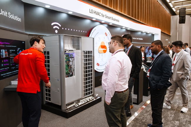 [전자·IT 레이더] 삼성SDS·LG CNS·LG전자, AI 인프라·로봇·공조 설비 앞세워 해외 진출 가속