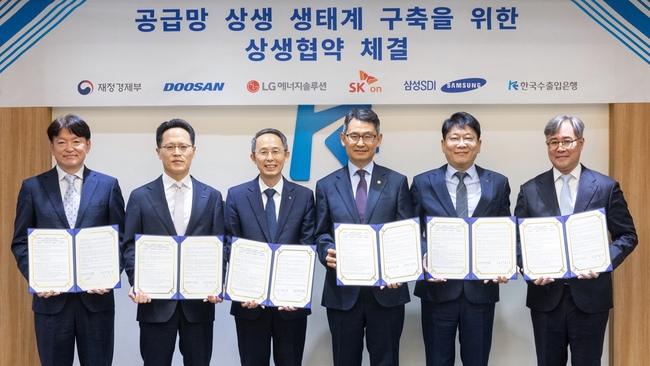 [더밸류 브리핑] 오늘의 정책금융기관 소식...IBK기업은행·한국수출입은행